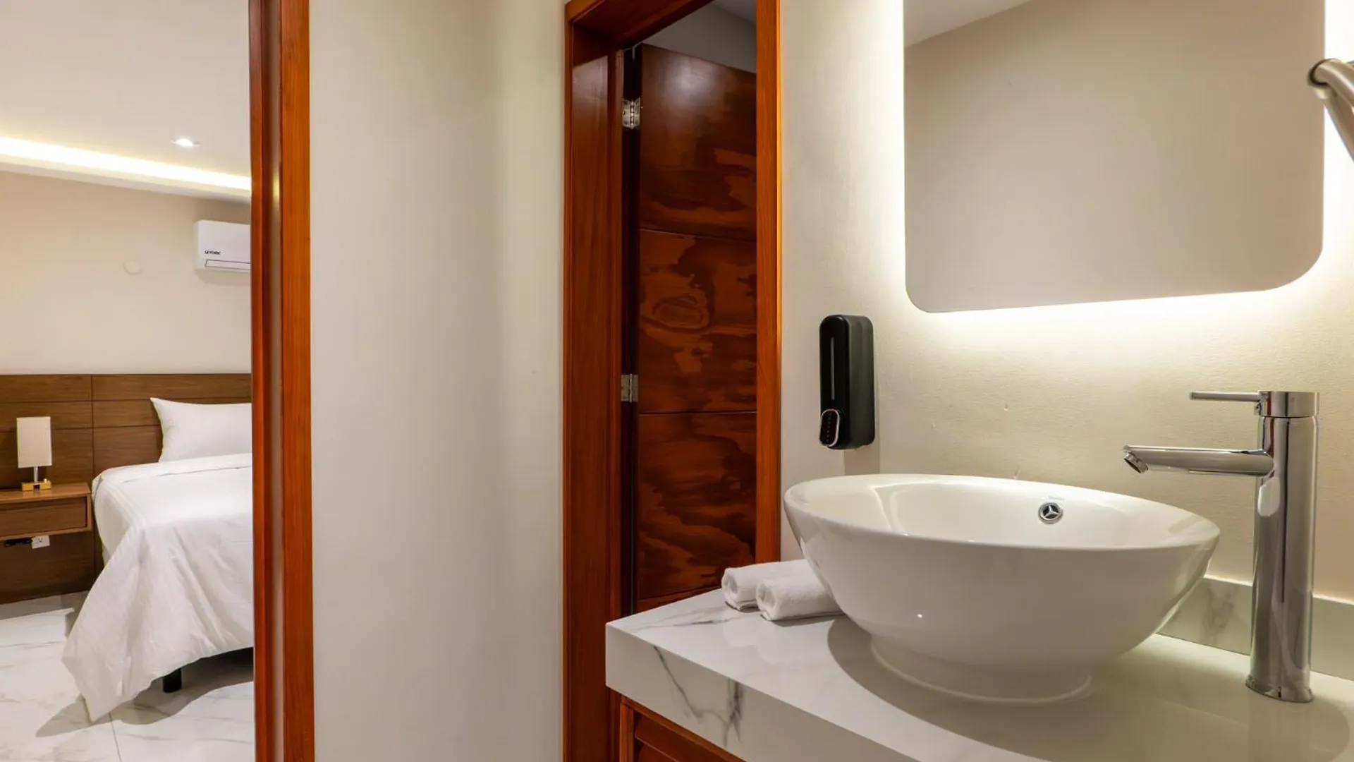 Hotel 28 Cancun