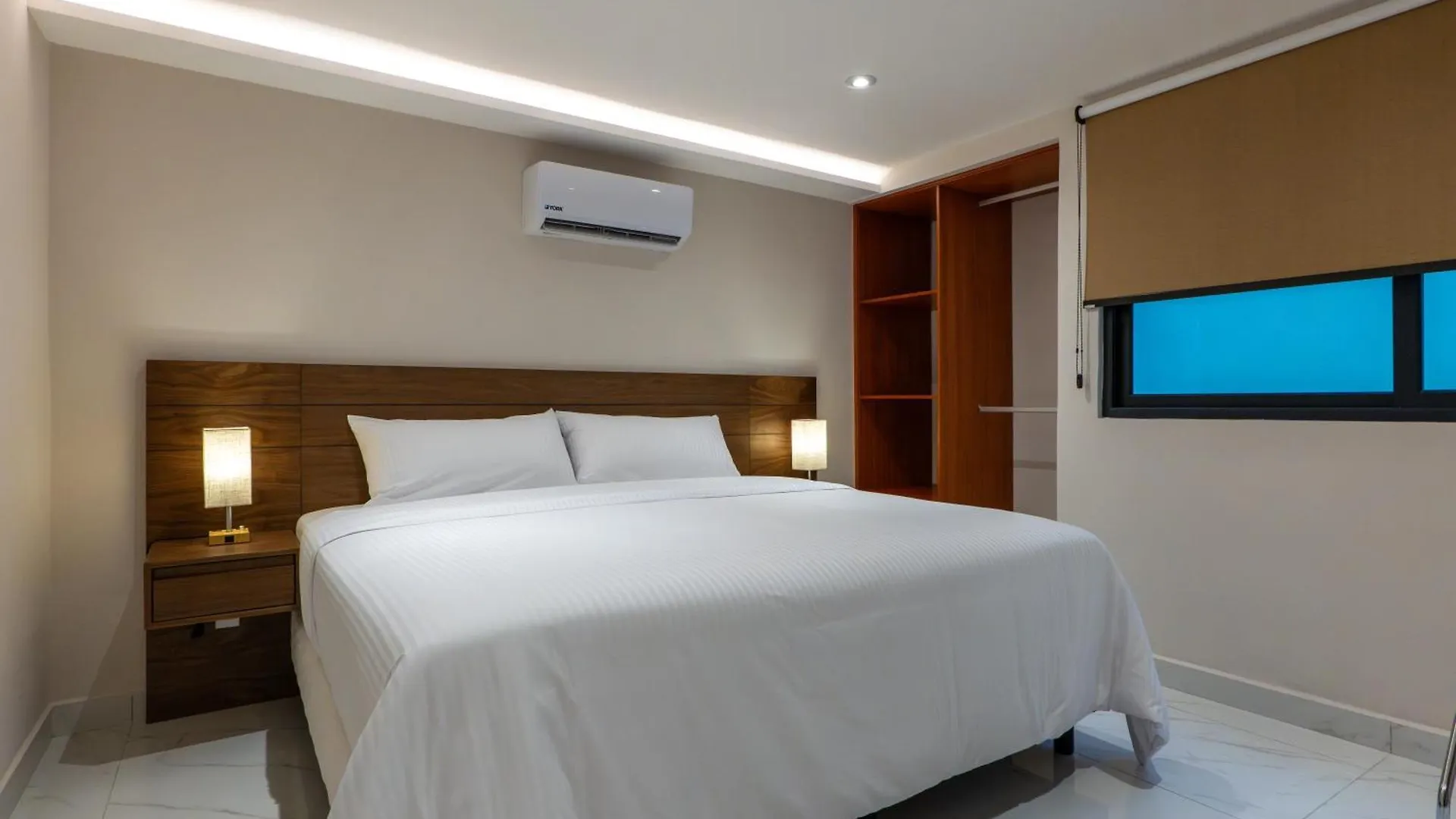 Hotel 28 Cancun Mexico