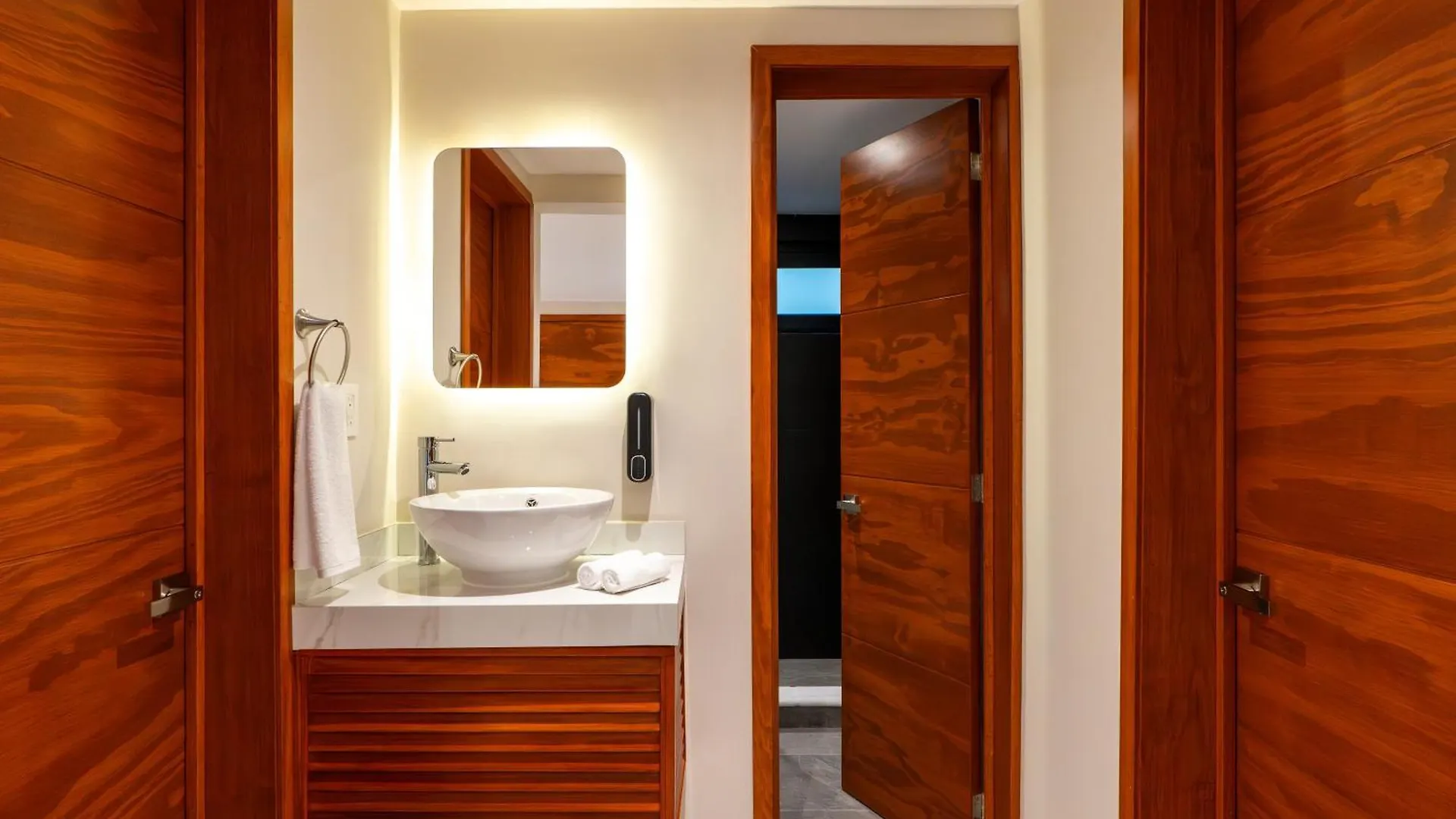 Hotel 28 Cancun